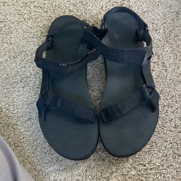 Teva Black Platform Sandals - Picture 2 of 4
